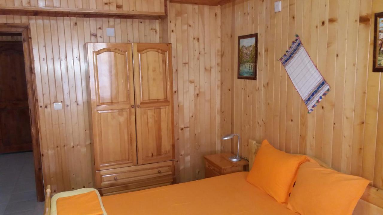Ваканционно Селище Ива Sarnitsa Ngoại thất bức ảnh